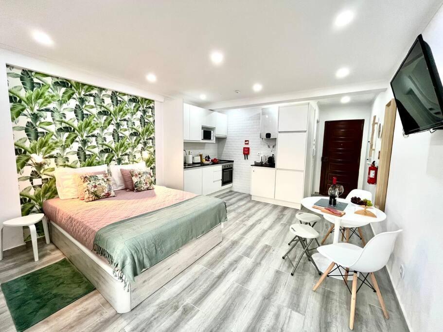 New-Romantic Studio Near The Beach! Paço de Arcos Dış mekan fotoğraf